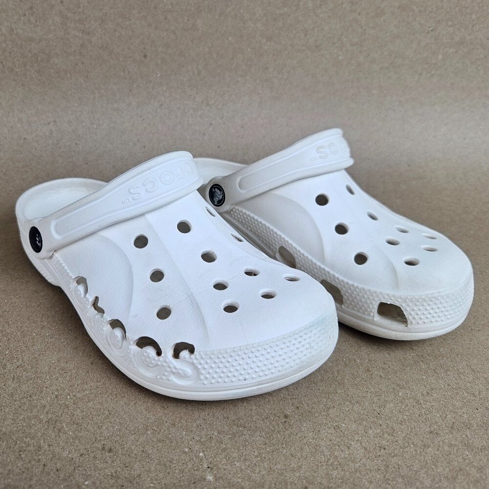 CROCS BAYA Clogs Slip On M4/W6 Shoes White 10126-100 USED/ ONE OWNER